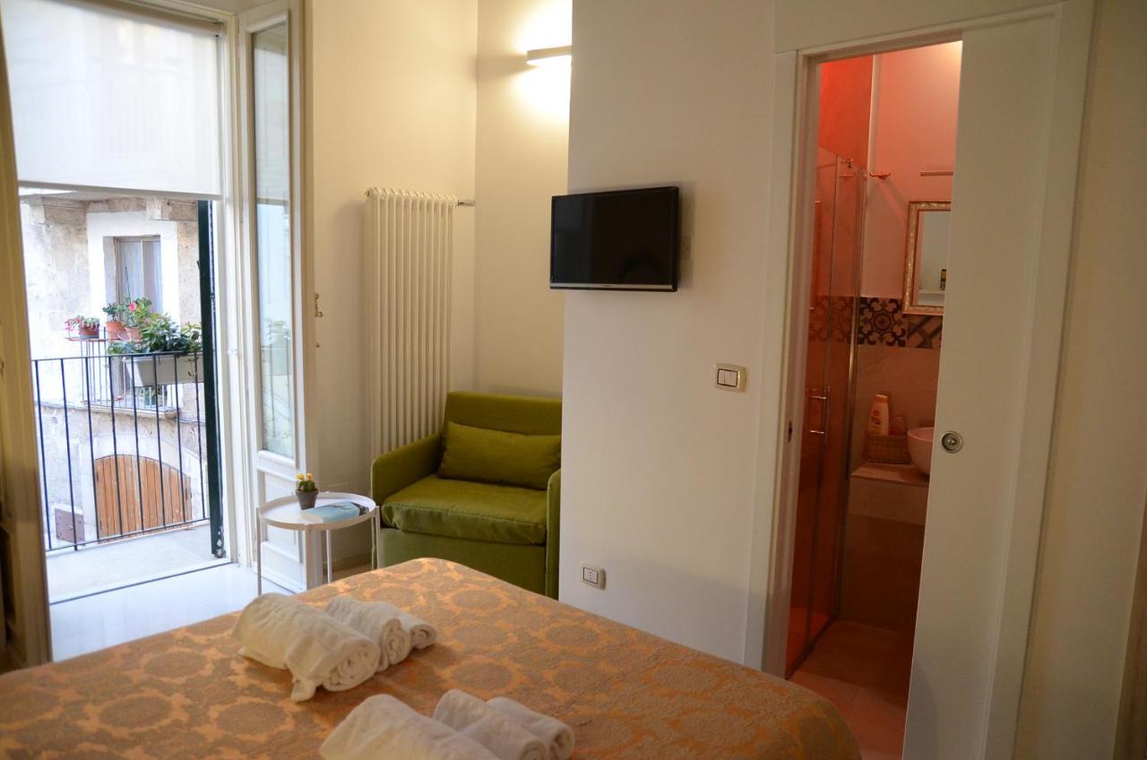 Bed and Breakfast Casa Zia Cecchina Bari Esterno foto